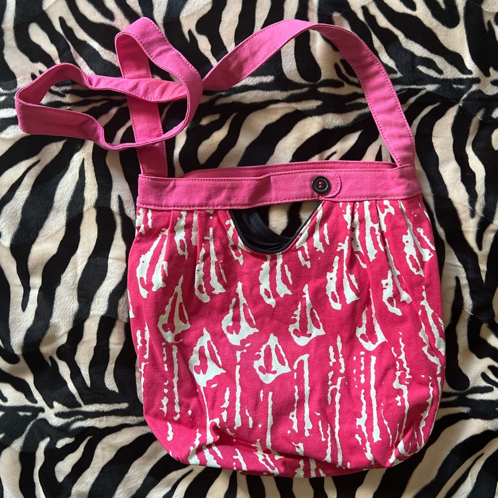 Volcom Pink/White Cotton Bucket Purse/Crossbody Bag from early 2000’s Y2K/Surf
